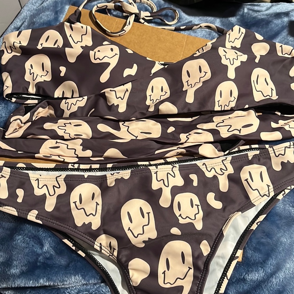 Brand: Romwe swimsuit, Size: Large - Picture 4 of 4